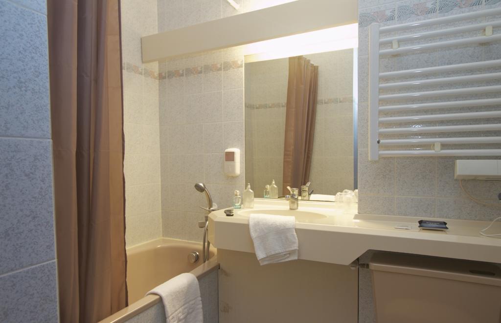 Hotel Sully Nogent-le-Rotrou Room photo
